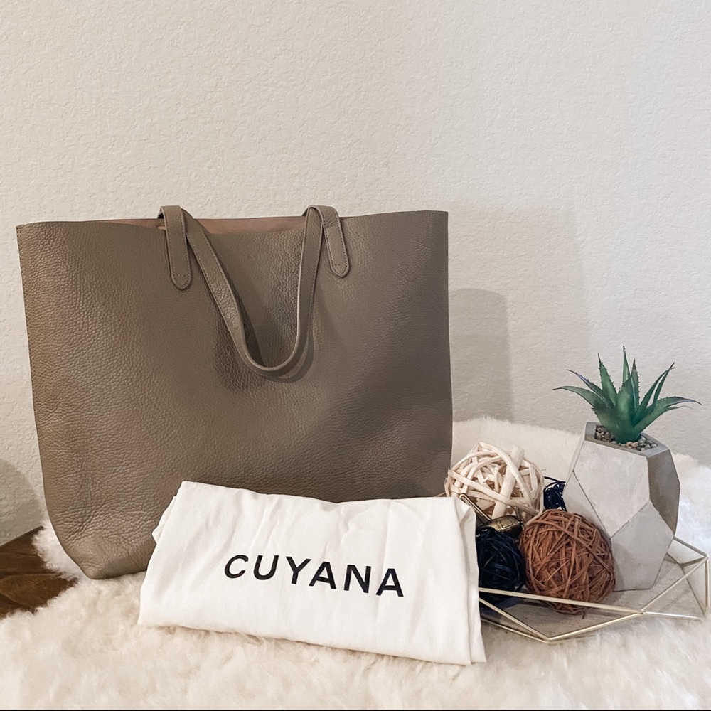 EUC Cuyana Structured Tore in Stone
